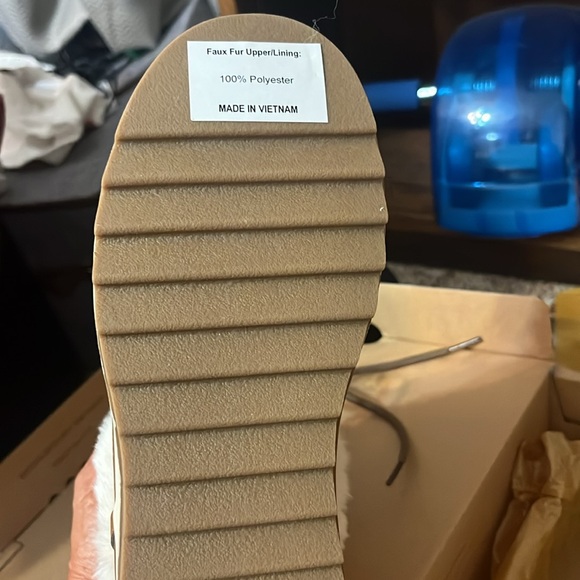 Women’s lace up water-proof KOOLABURRA shoes - Picture 5 of 7